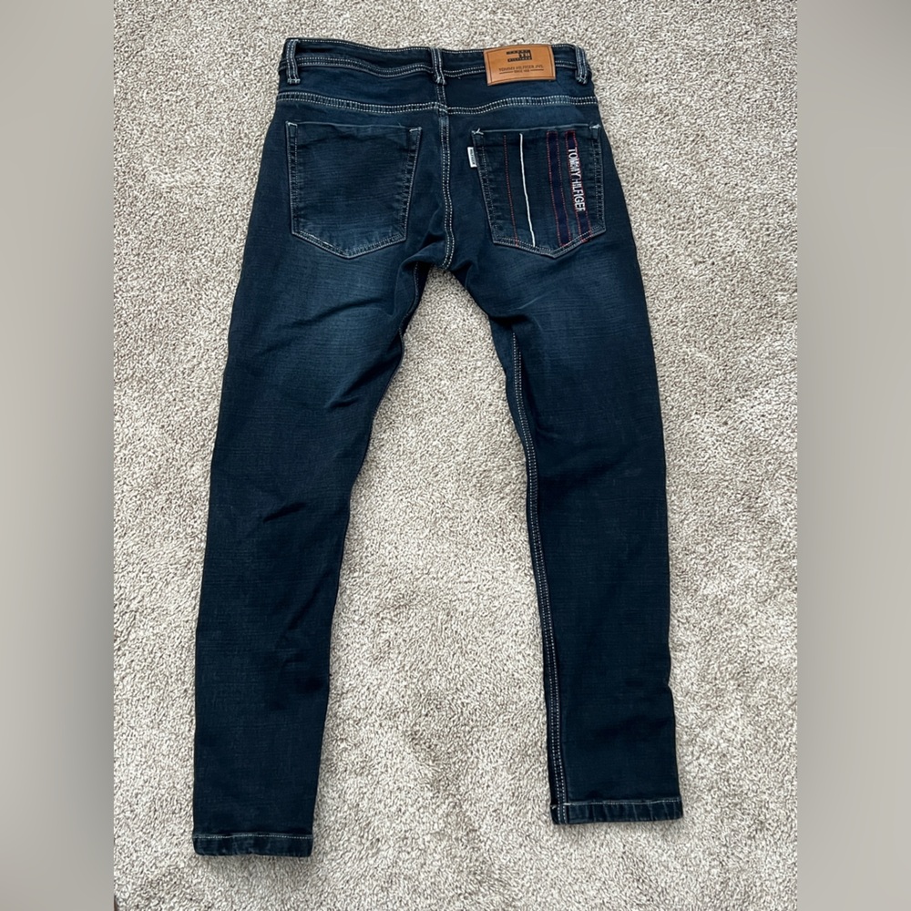 Tommy Hilfiger Men’s 32x28 Dark Wash Slim Straight Jeans - Picture 2 of 8